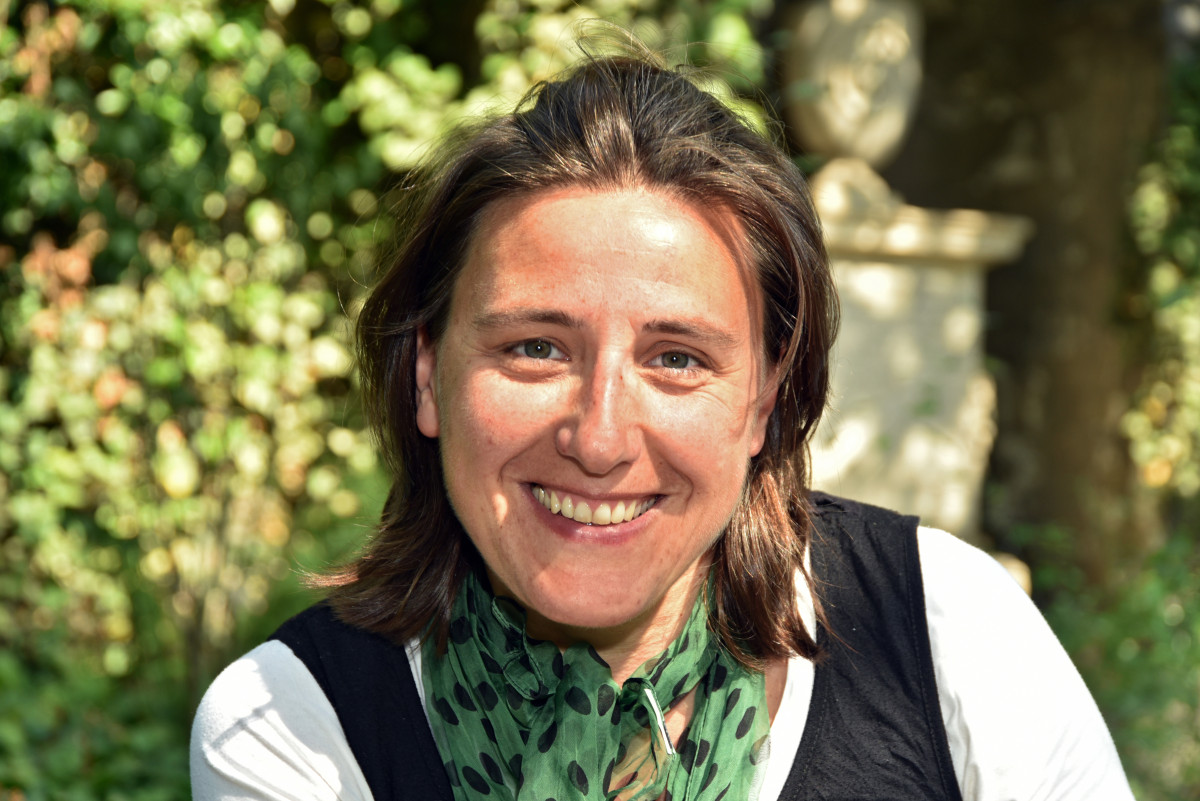 Dr. Constance Hartung Dr. Constance Hartung